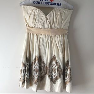 Strapless cocktail dress with sweetheart neckline